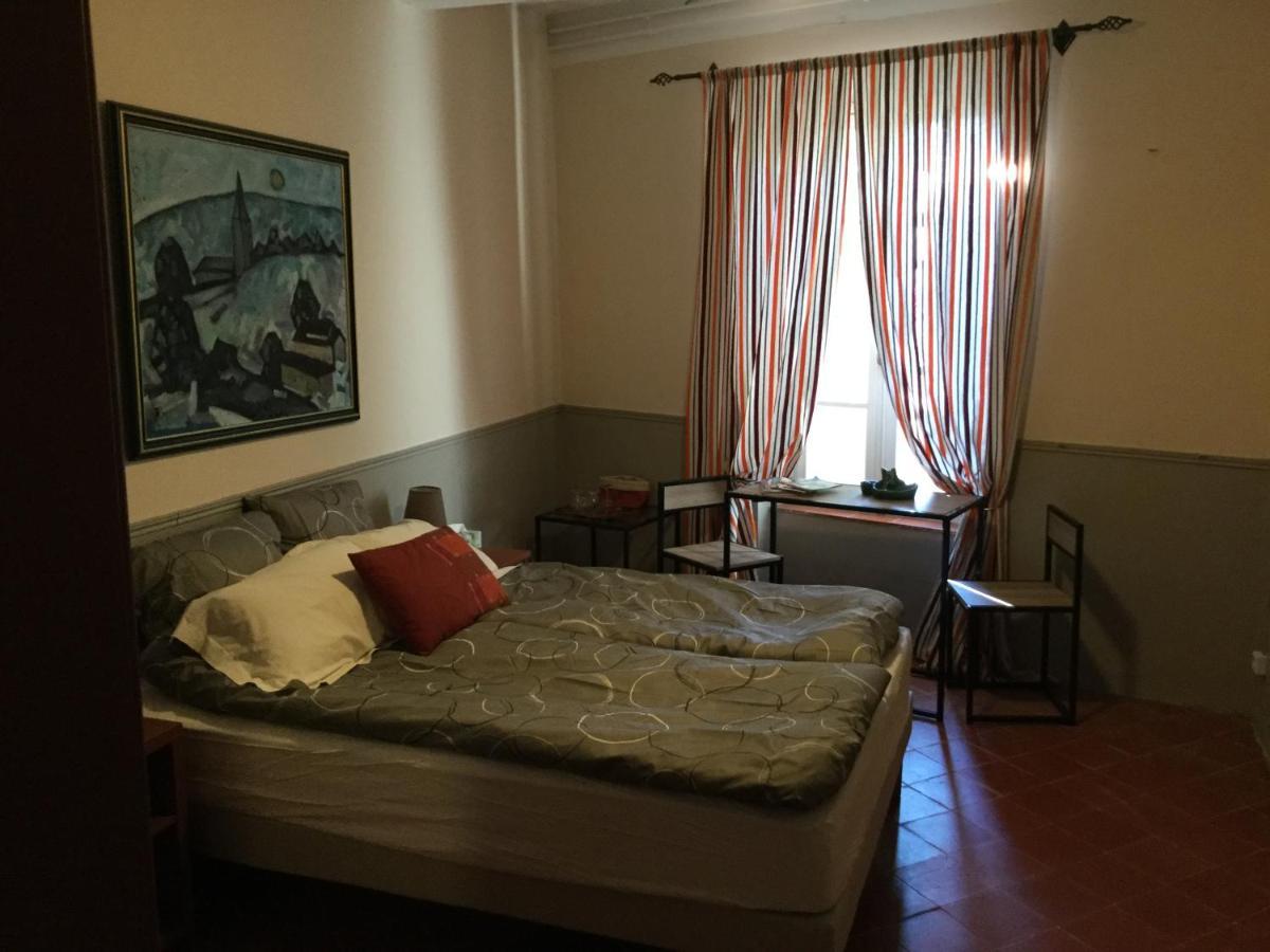 Bed and Breakfast Les Hirondelles Argeliers Zewnętrze zdjęcie